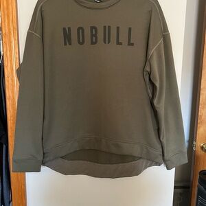 NOBULL Women’s Crewneck Relaxed Fit  Sweatshirt In Olive. Medium.
